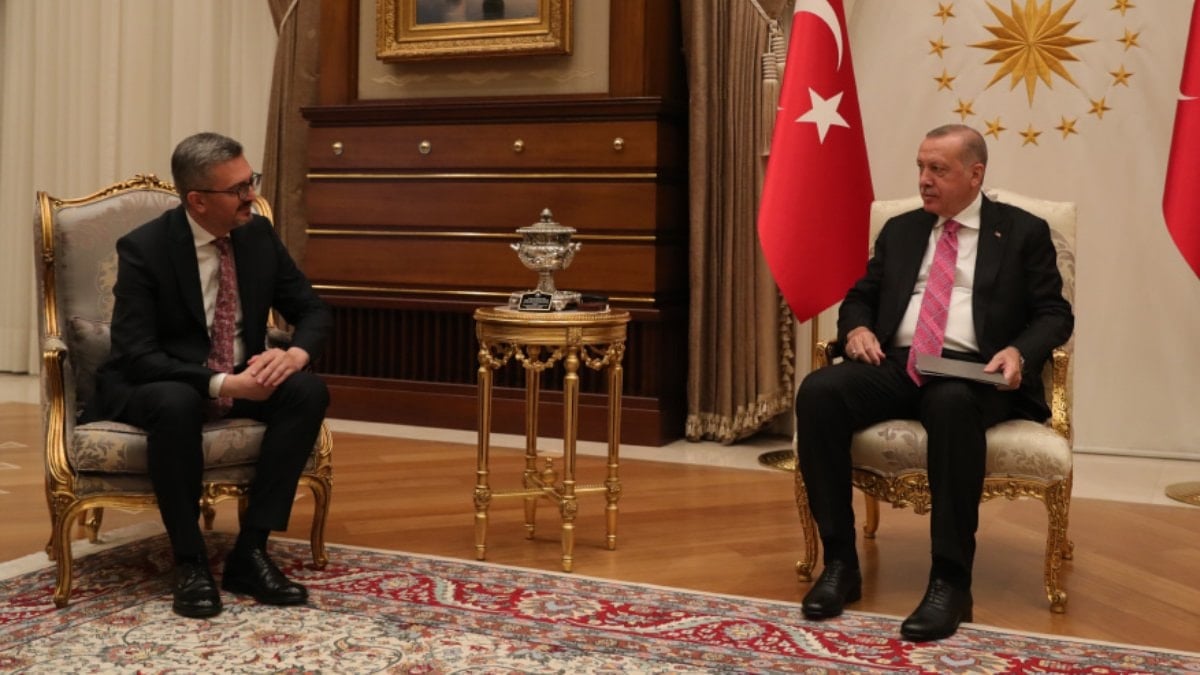 Burhanettin Duran'dan İyi ki Erdoğan paylaşımı