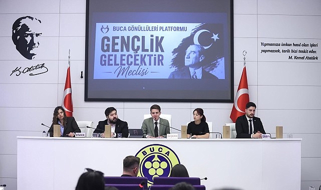 Gençler Buca'da geleceği konuştu