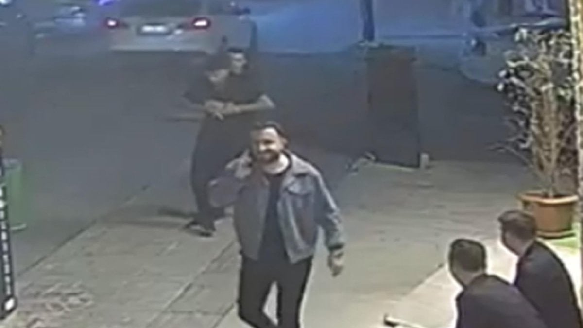 Muş'ta yolda yürürken boğazına limon kaçtı: Heimlich canını kurtardı