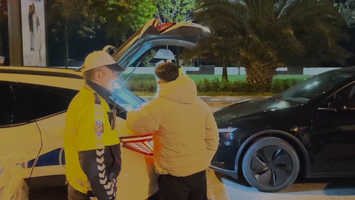 İstanbul'da drift şovu yapan sürücüler yakalandı