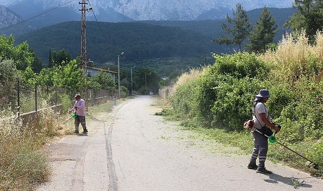 Büyükşehir'den Kemer'de ulaşım ve çevre düzenlemelerine yönelik çalışma
