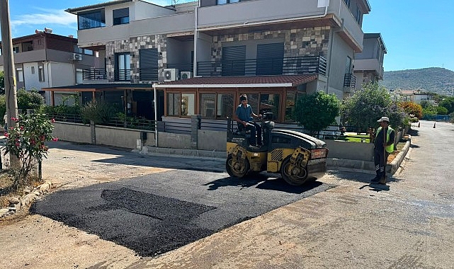 Yenifoça Değirmendere Caddesi'nde Asfalt Çalışmaları Tüm Hızıyla Sürüyor