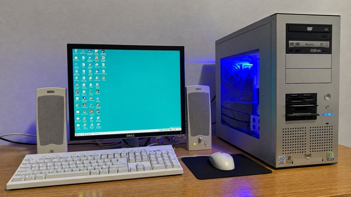 26 yıllık retro bilgisayarı dönüştürdü: 700 oyunu başarıyla yükledi