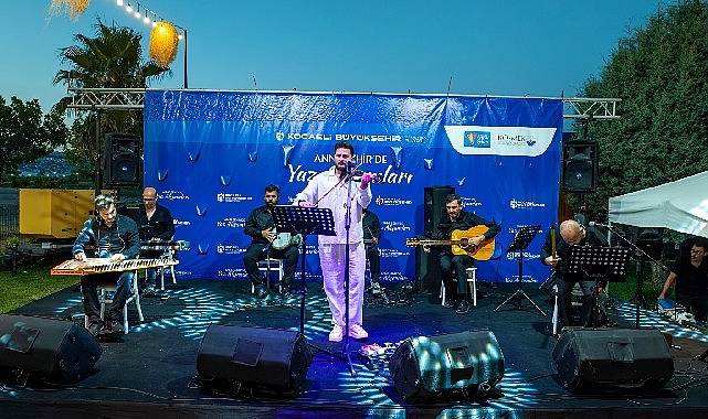 Anne Şehir yaz akşamlarında "Arabesk" rüzgârı esti