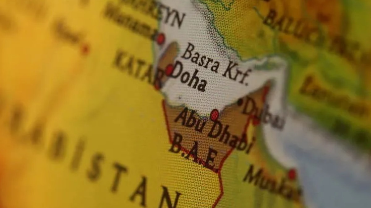 BAE, İran'la tüm ticari ve mali işlemleri durdurdu