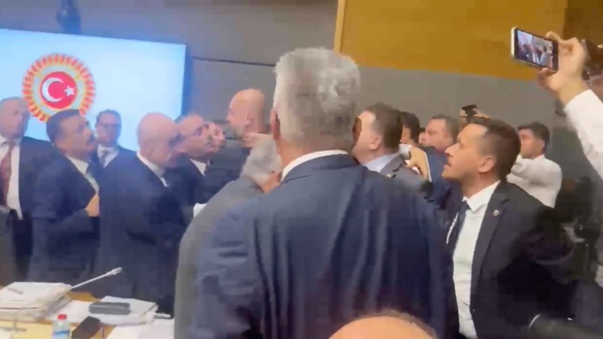 Çerçeve yasa görüşmeleri sırasında MHP'liler ile İyi Partililer arasında gerginlik