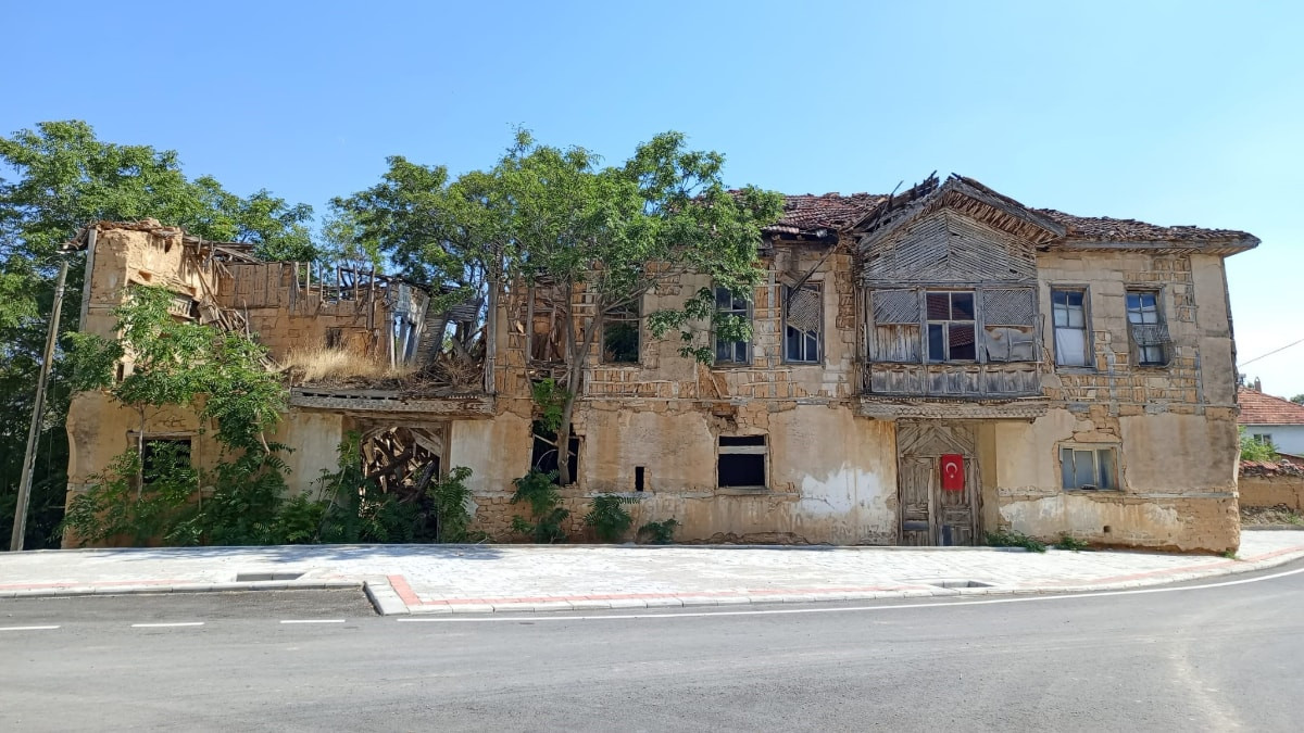 Denizli'de 136 yıllık Paltaoğlu Konağı için restorasyon istendi