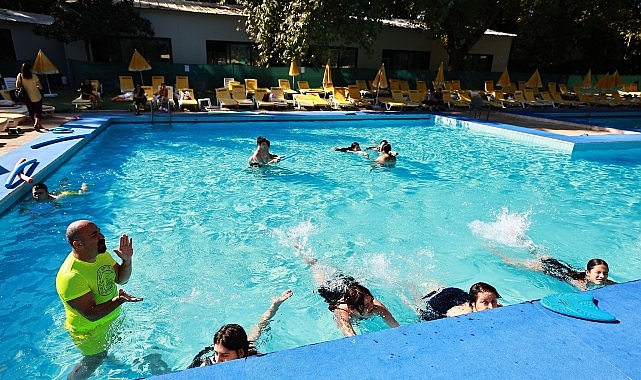 Efes Selçuk'ta Engelsiz Çocukların Kulaçları Geleceğe Uzanıyor