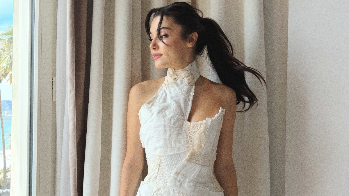 Elbisesi beğenilmedi! Hande Erçel'e yorum yağdı