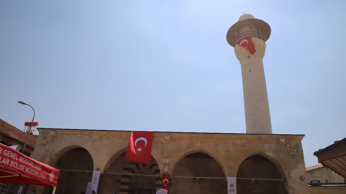 Gaizntep'in simgelerinden tarihi Bostancı Camii yeniden ibadete açıldı
