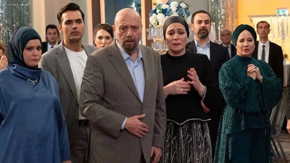 Kızılcık Şerbeti yeni sezona zaman atlamasıyla başlıyor: İlk sahne ortaya çıktı