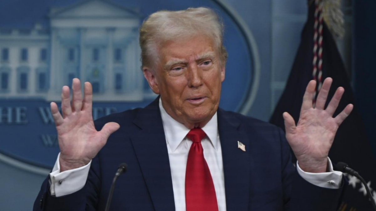 Trump'tan İran açıklaması: Dünyanın en ezici ekonomik yaptırımlarını başlatıyoruz