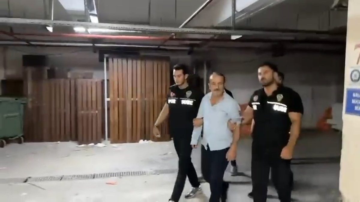 Ultraaslan liderinin evinde yapılan aramada 65 milyon lira değerinde altın, döviz ve ziynet eşyası bulundu