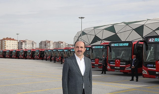 Başkan Altay Konya'daki Üniversitelere İlk Kez Kayıt Yaptıran Öğrencilerin Bu Yıl da Toplu Ulaşımı 7 Gün Ücretsiz Kullanabileceğini Açıkladı