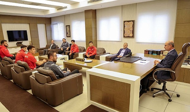Başkan Pekyatırmacı, Selçuklu Belediyespor Kulübü'nün Derece Yapan Sporcularını Ağırladı