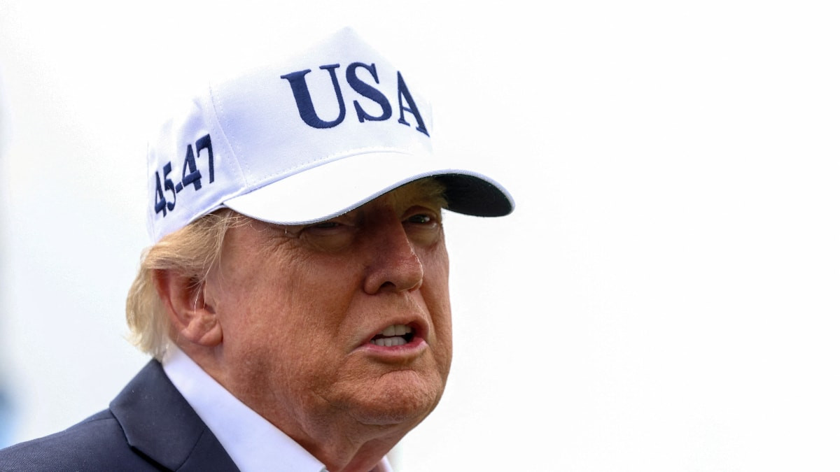 Donald Trump’tan Vladimir Zelensky’ye çağrı: Rusya’daki dizel yakıt tesislerini vurmayın