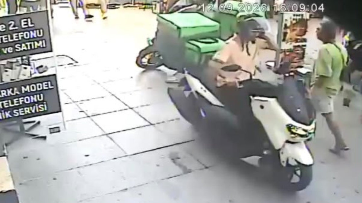 İstanbul'da motokuryeye yumruklu saldırı kamerada: Şikayetçi oldu