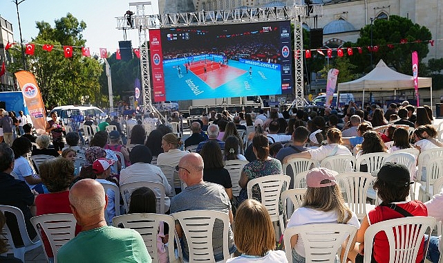 Maltepeliler "Filenin Sultanları"nı dev ekranda izlediler