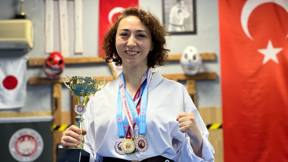 Ankara'da hastanede doktor, minderde dövüşçü