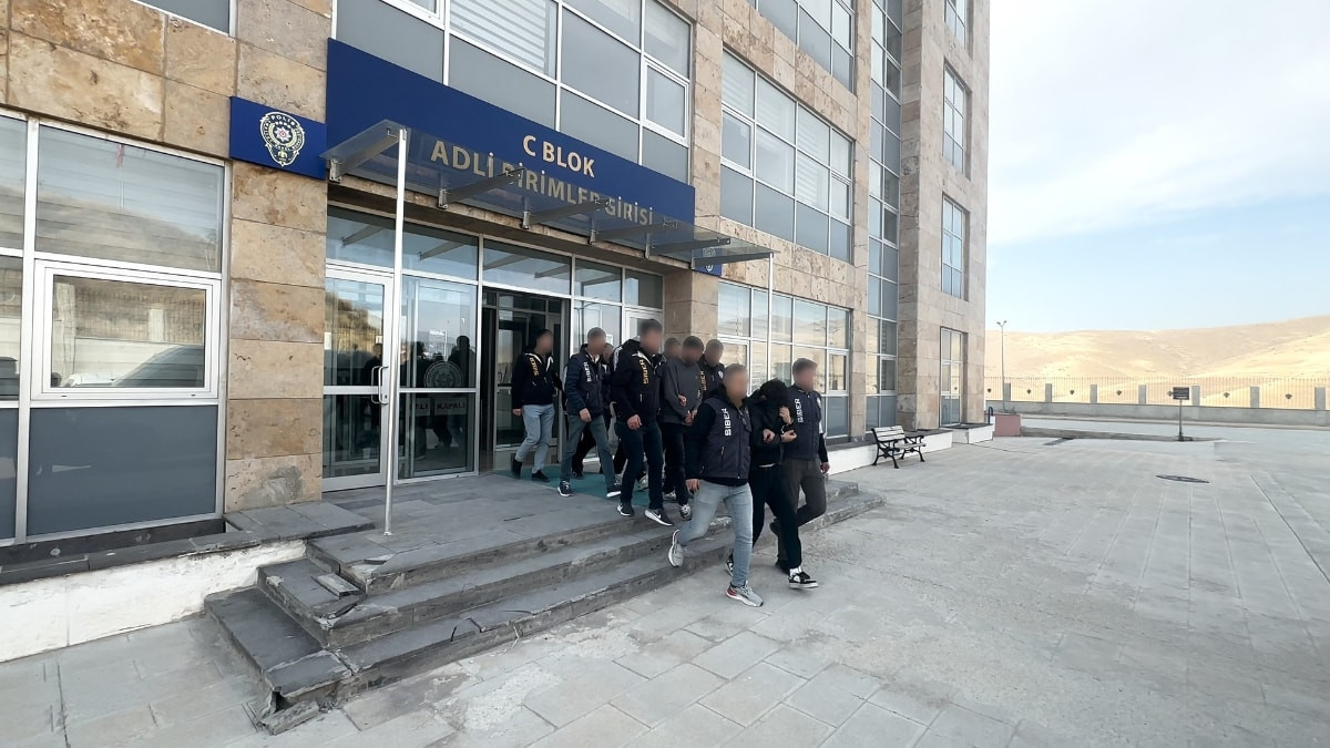 Kırşehir'de 1,3 milyar TL'lik işlem hacmi bulunan soruşturmada 12 tutuklama