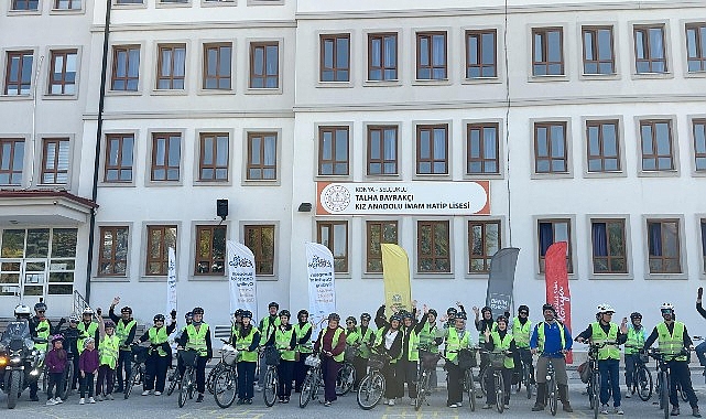 Konya Büyükşehir'in "Bisiklet Dostu Okul" Projesiyle Öğrenciler Pedal Çeviriyor