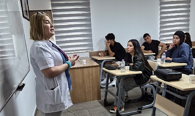 Matematik Öğretmeni Hicran Güler'den Ahmet Erkal Destek Eğitim Kursu'na teşekkür: "Kendimi Bir Ailenin Parçası Gibi Hissettim"