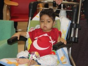 Aynı anda karaciğer nakli olan hastalar iyileşti