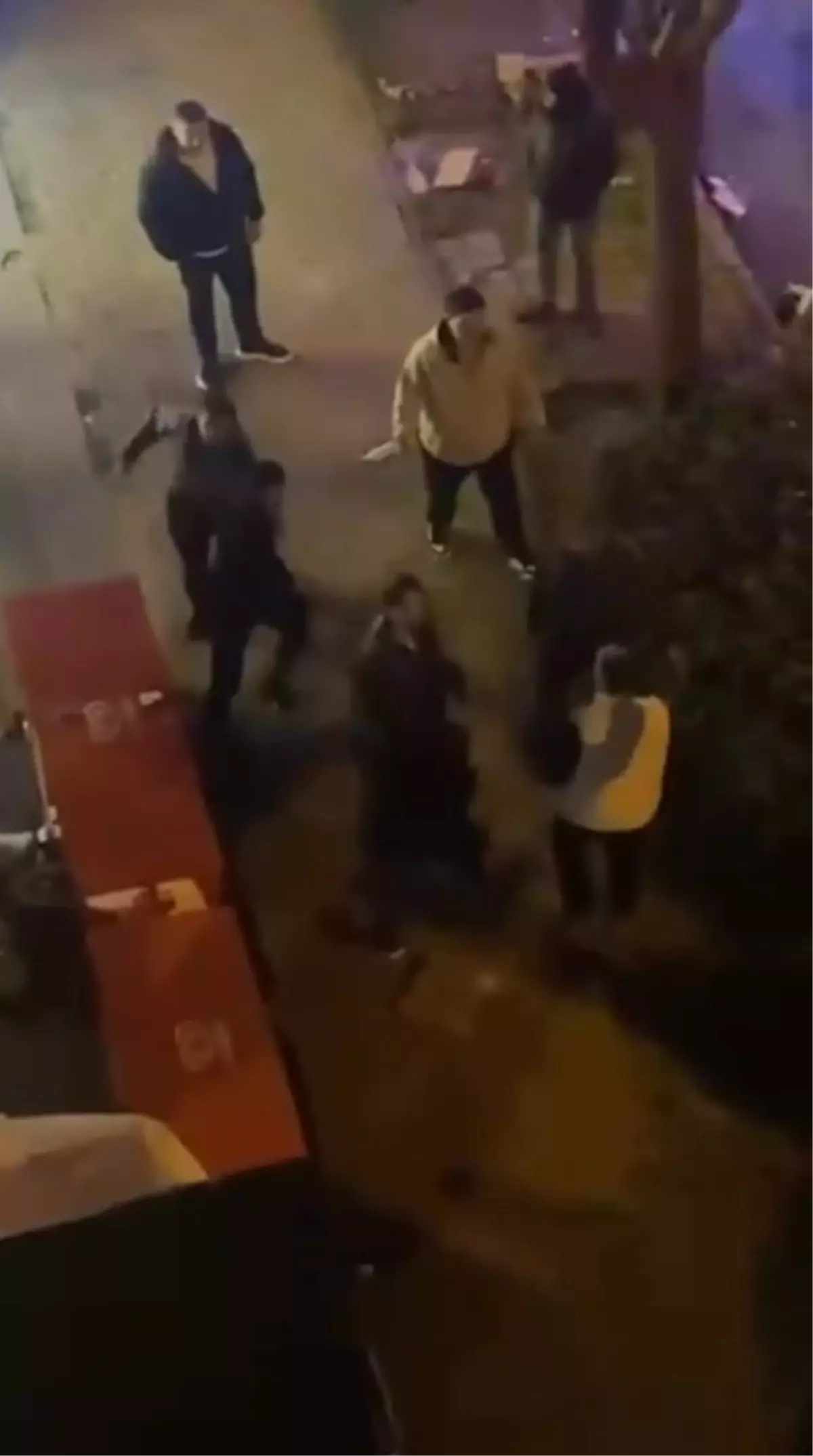 Başakşehir’de Sopalı Kavga! Polisi Uyarı Ateşi Açmaya Zorladı