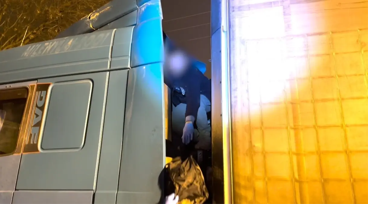 Batman’da TIR’da 51 kg Esrar Ele Geçirildi