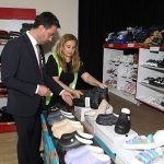 Bayraklı’da sosyal market açıldı