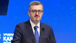 Burhanettin Duran: Suçu özendirecek içeriklerin engellenmesi hepimizin görevidir