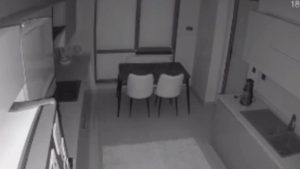 Bursa’da yeni teslim edilen binada mutfak tavanı çöktü