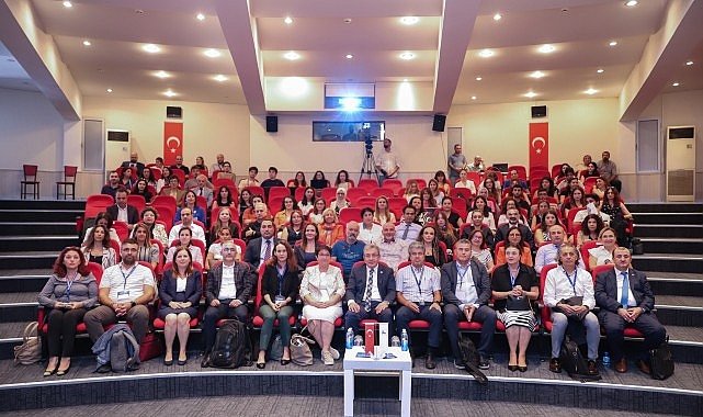 DEÜ’de Exposome-TR Sempozyumu: Çevresel Kirleticiler Masaya Yatırıldı.