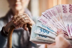 En düşük emekli aylığını 20 bin liraya çıkaran düzenleme Resmi Gazete’de yayımlandı