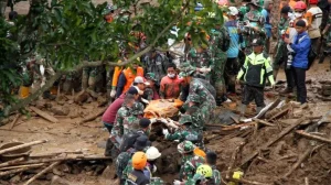 Endonezya’da Toprak Kaymaları: 53 Ölü