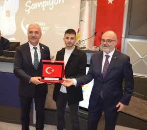 Eray Şamdan’a GTO’dan Plaket