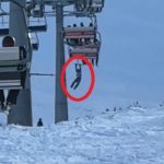 Erciyes’te telesiyejde tehlikeli anlar: Snowboardunu almak isterken askıda kaldı