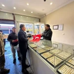 Eruh’ta Esnafa Türk Bayrağı Dağıtıldı