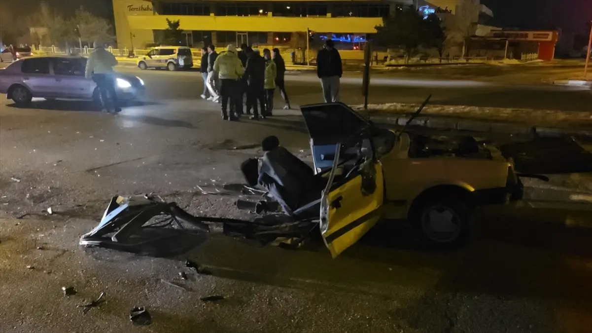 Erzincan’da Feci Kaza: 1 Ağır Yaralı