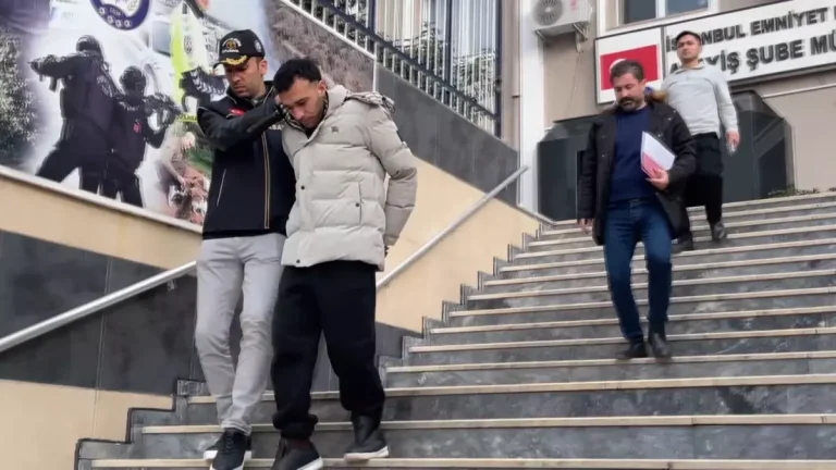 Fatih’te Cep Telefonu Hırsızlığı