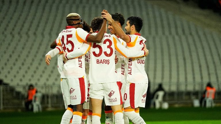 Galatasaray, ocak ayında 7 maça çıktı!