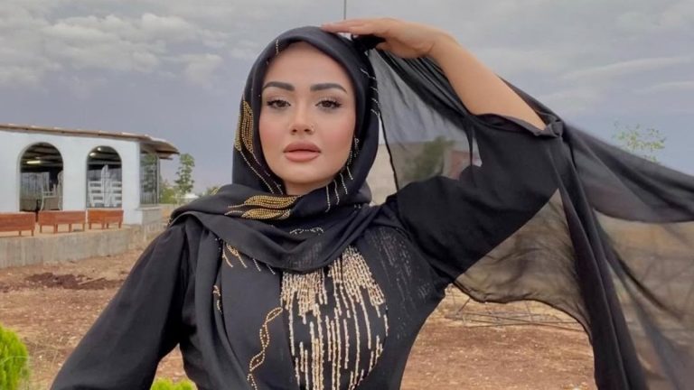 Halef’in fenomen Kevser’i açıldı! Tesettürsüz paylaşımı dikkat çekti…