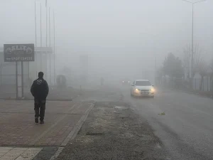 Kahta’da Yoğun Sis Trafiği Olumsuz Etkiledi
