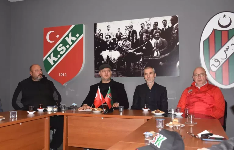 Karşıyaka’da Başkan Cicibaş Görevine Devam Edecek