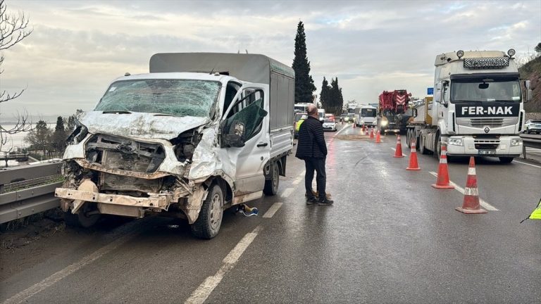 Kocaeli’de zincirleme kaza: 7 yaralı