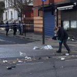 Londra’da soyulan kuyumcudan geriye sokaklardaki altınlar kaldı