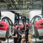 Otomotiv devinden radikal karar! Amiral gemisi 2 modelini rafa kaldırdı