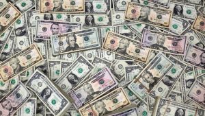 Özel bankalarda üç ay sonra döviz pozisyonu açığı