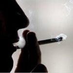 Sigara gözleri de mahvediyor