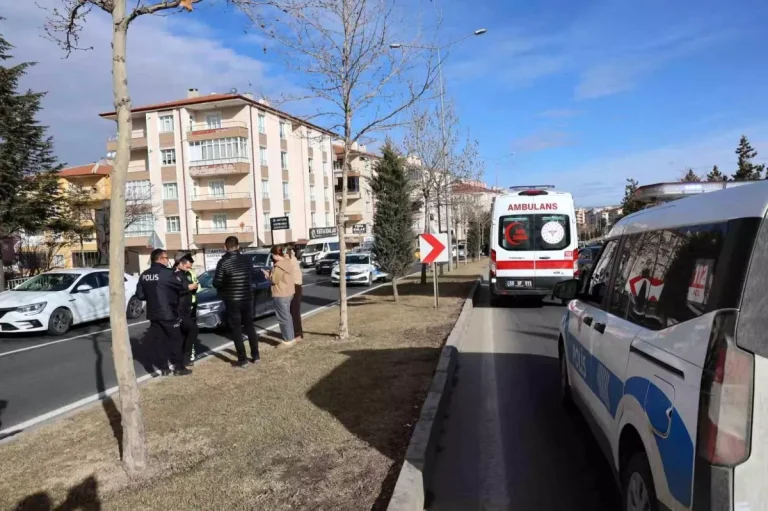 Yaya geçidine 100 metre mesafede karşıya geçerken otomobilin çarptığı şahıs hayatını kaybetti
